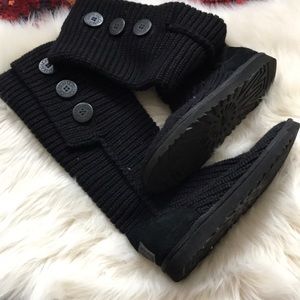 Black Uggs!!